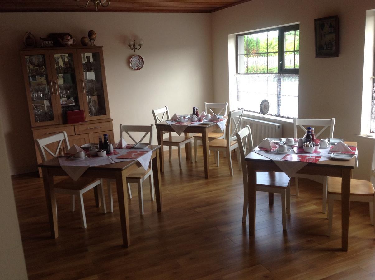 Auntie B'S Bed & Breakfast อาร์ดารา ภายนอก รูปภาพ